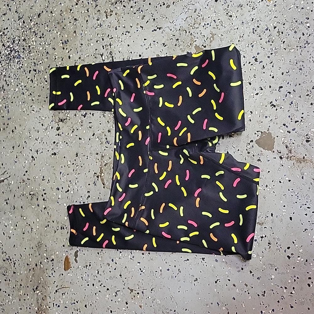 Feed me Fight me leggings medium